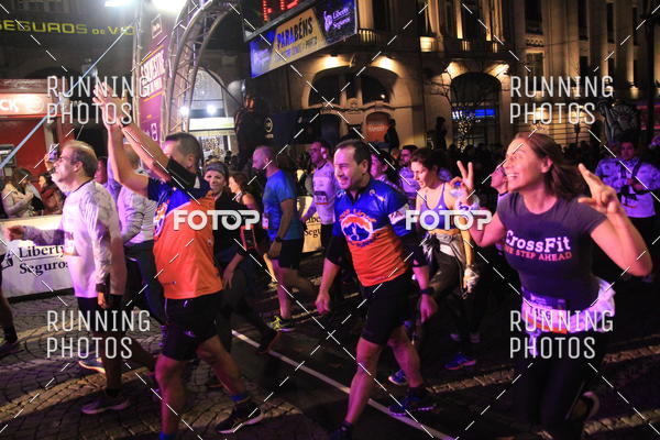 Buy your photos of the eventS�o Silvestre Porto 2019 on Fotop