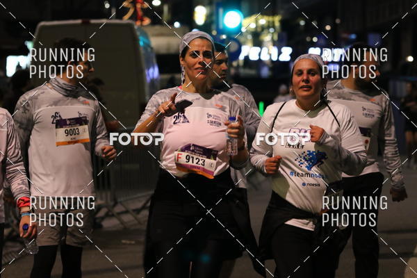 Buy your photos of the eventS�o Silvestre Porto 2019 on Fotop