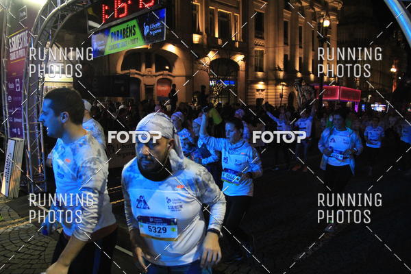 Buy your photos of the eventS�o Silvestre Porto 2019 on Fotop