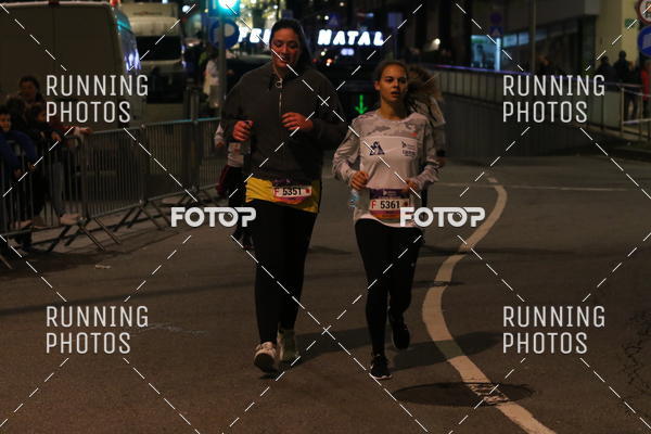 Buy your photos of the eventS�o Silvestre Porto 2019 on Fotop