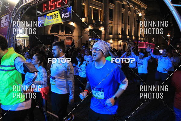 Buy your photos of the eventS�o Silvestre Porto 2019 on Fotop