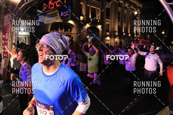 Buy your photos of the eventS�o Silvestre Porto 2019 on Fotop