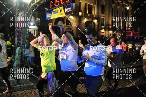 Buy your photos of the eventS�o Silvestre Porto 2019 on Fotop