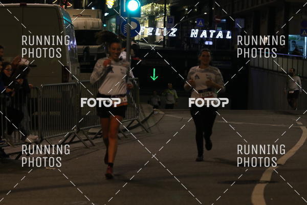 Buy your photos of the eventS�o Silvestre Porto 2019 on Fotop
