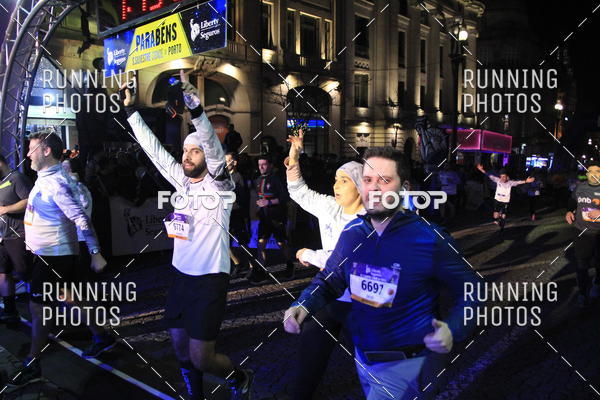 Buy your photos of the eventS�o Silvestre Porto 2019 on Fotop