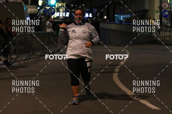 Buy your photos of the eventS�o Silvestre Porto 2019 on Fotop