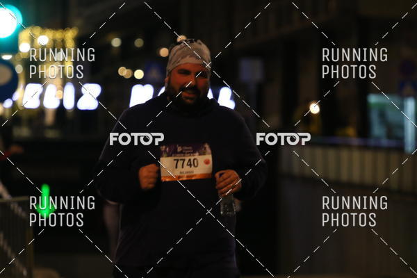 Buy your photos of the eventS�o Silvestre Porto 2019 on Fotop