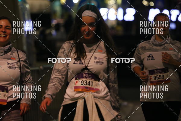 Buy your photos of the eventS�o Silvestre Porto 2019 on Fotop