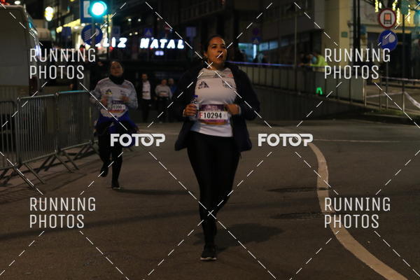 Buy your photos of the eventS�o Silvestre Porto 2019 on Fotop