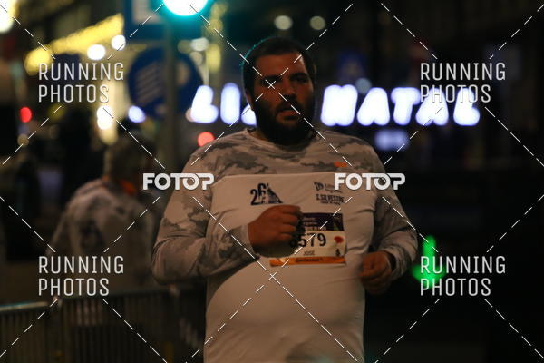 Buy your photos of the eventS�o Silvestre Porto 2019 on Fotop