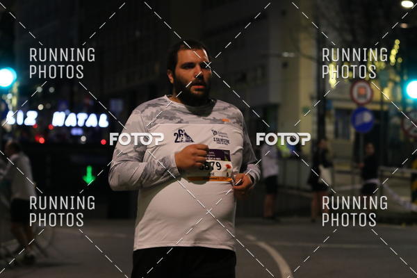Buy your photos of the eventS�o Silvestre Porto 2019 on Fotop