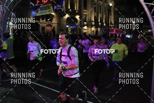 Buy your photos of the eventS�o Silvestre Porto 2019 on Fotop