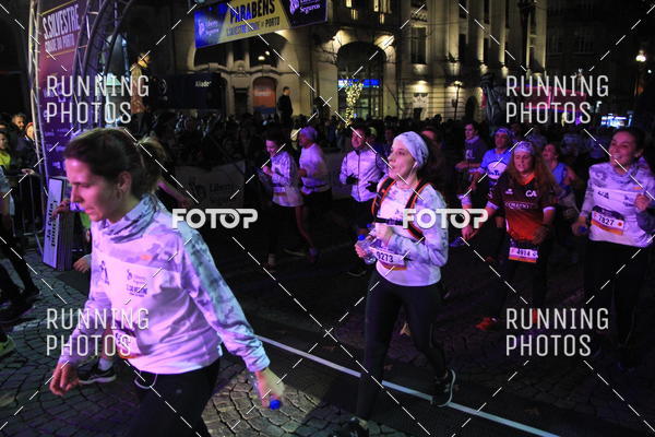 Buy your photos of the eventS�o Silvestre Porto 2019 on Fotop