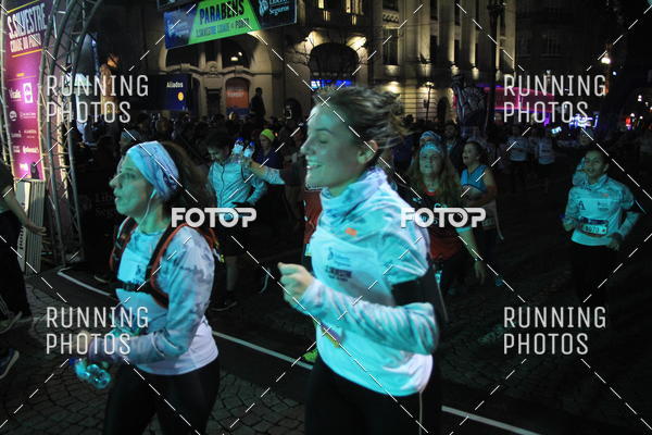 Buy your photos of the eventS�o Silvestre Porto 2019 on Fotop