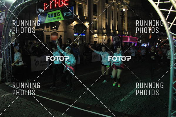 Buy your photos of the eventS�o Silvestre Porto 2019 on Fotop