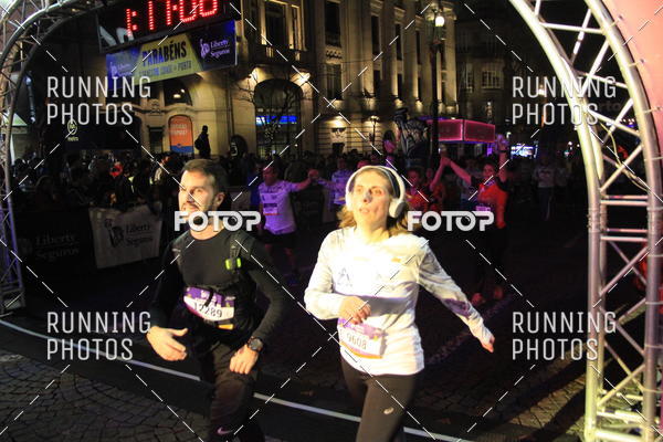 Buy your photos of the eventS�o Silvestre Porto 2019 on Fotop
