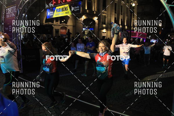 Buy your photos of the eventS�o Silvestre Porto 2019 on Fotop