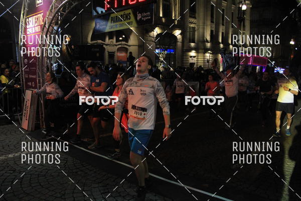 Buy your photos of the eventS�o Silvestre Porto 2019 on Fotop