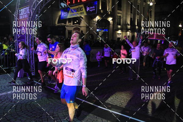 Buy your photos of the eventS�o Silvestre Porto 2019 on Fotop