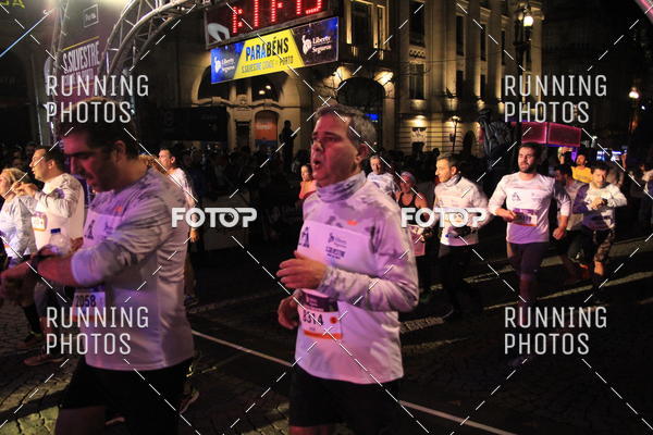 Buy your photos of the eventS�o Silvestre Porto 2019 on Fotop