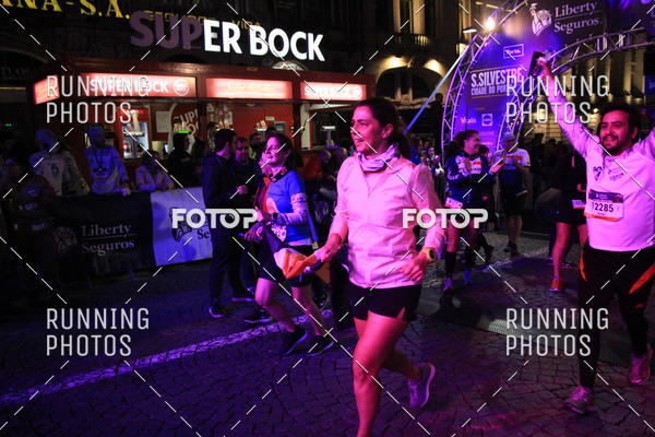 Buy your photos of the eventS�o Silvestre Porto 2019 on Fotop