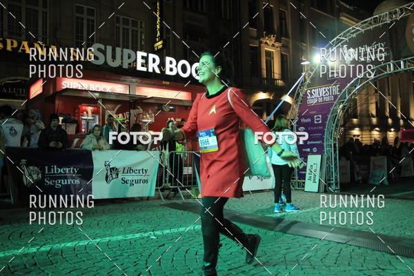 Buy your photos of the eventS�o Silvestre Porto 2019 on Fotop
