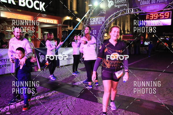 Buy your photos of the eventS�o Silvestre Porto 2019 on Fotop