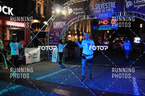 Buy your photos of the eventS�o Silvestre Porto 2019 on Fotop