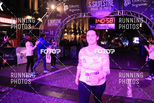 Buy your photos of the eventS�o Silvestre Porto 2019 on Fotop