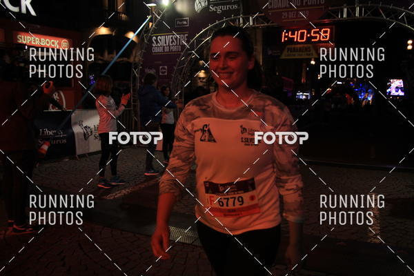 Buy your photos of the eventS�o Silvestre Porto 2019 on Fotop