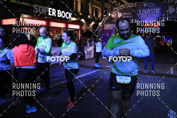 Buy your photos of the eventS�o Silvestre Porto 2019 on Fotop