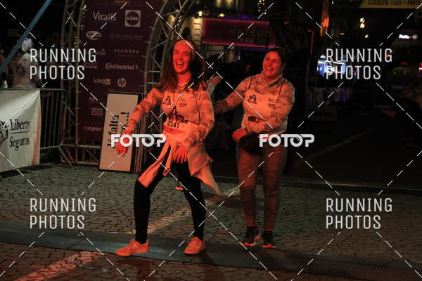 Buy your photos of the eventS�o Silvestre Porto 2019 on Fotop