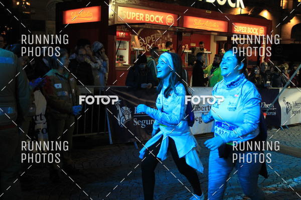 Buy your photos of the eventS�o Silvestre Porto 2019 on Fotop