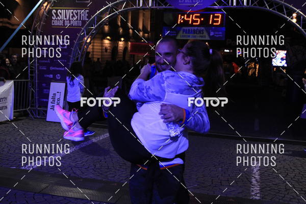 Buy your photos of the eventS�o Silvestre Porto 2019 on Fotop