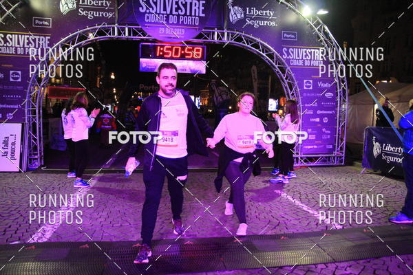Buy your photos of the eventS�o Silvestre Porto 2019 on Fotop