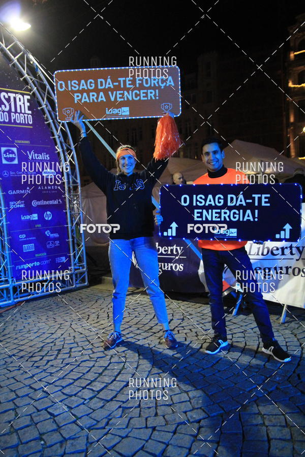 Buy your photos of the eventS�o Silvestre Porto 2019 on Fotop
