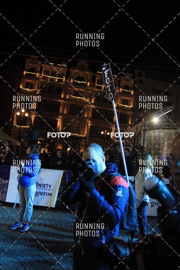 Buy your photos of the eventS�o Silvestre Porto 2019 on Fotop