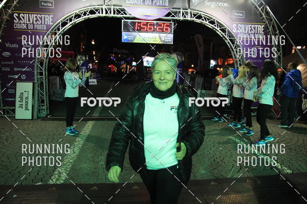 Buy your photos of the eventS�o Silvestre Porto 2019 on Fotop