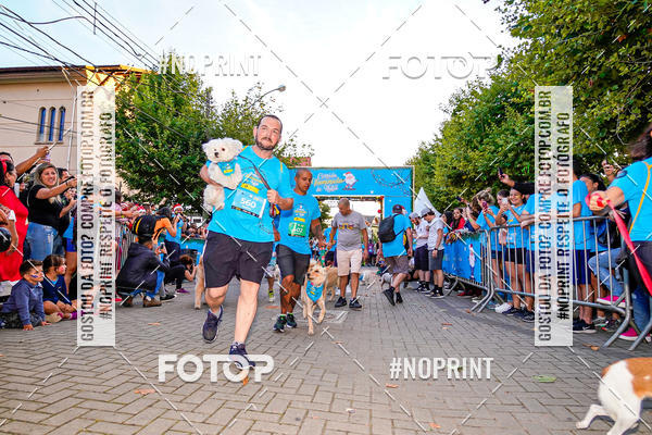 Buy your photos of the eventCorrida Iluminada de Natal 2019 on Fotop