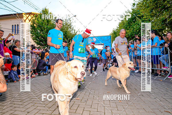 Buy your photos of the eventCorrida Iluminada de Natal 2019 on Fotop