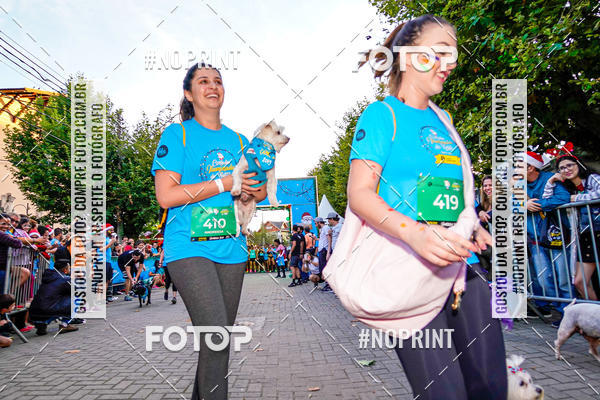 Buy your photos of the eventCorrida Iluminada de Natal 2019 on Fotop