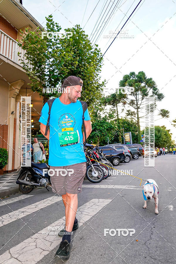 Buy your photos of the eventCorrida Iluminada de Natal 2019 on Fotop