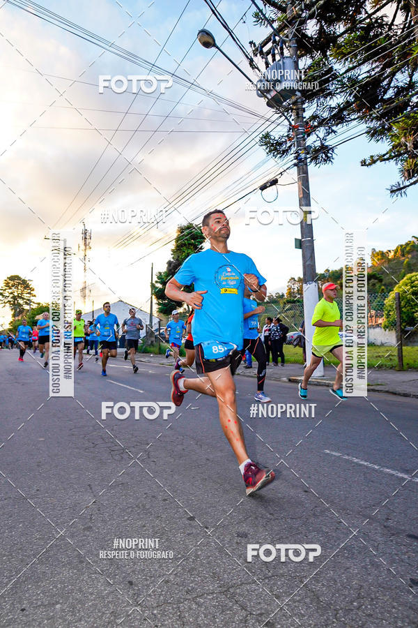 Buy your photos of the eventCorrida Iluminada de Natal 2019 on Fotop
