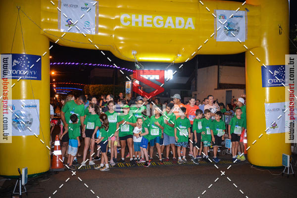 Buy your photos of the event70 CORRIDA DE BRODOWSKI on Fotop