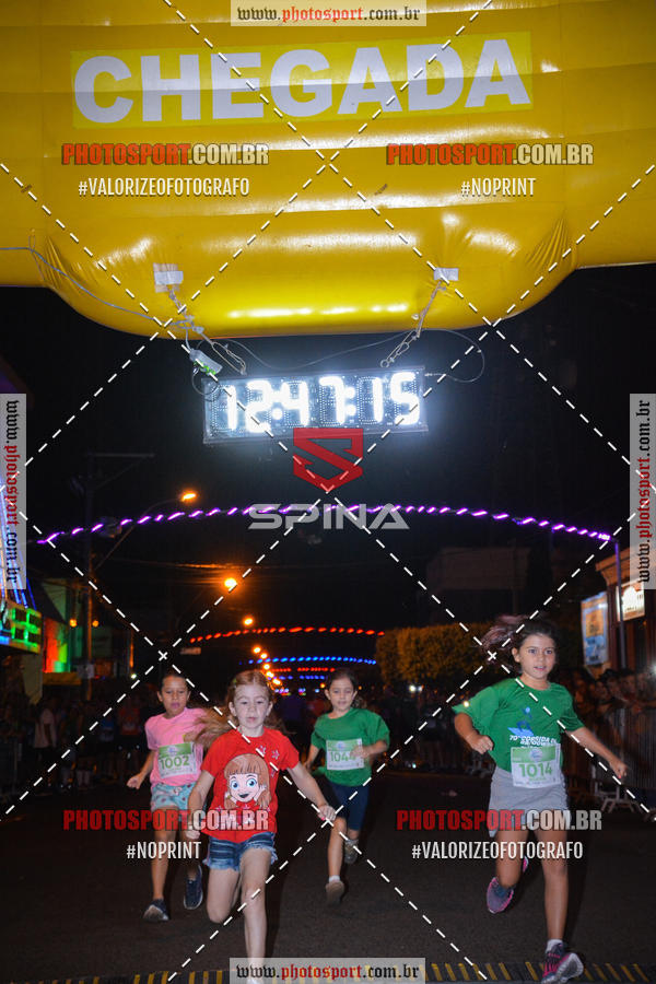 Buy your photos of the event70 CORRIDA DE BRODOWSKI on Fotop