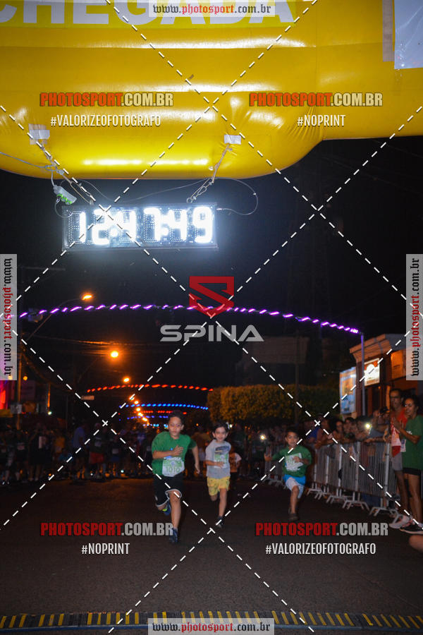 Buy your photos of the event70 CORRIDA DE BRODOWSKI on Fotop