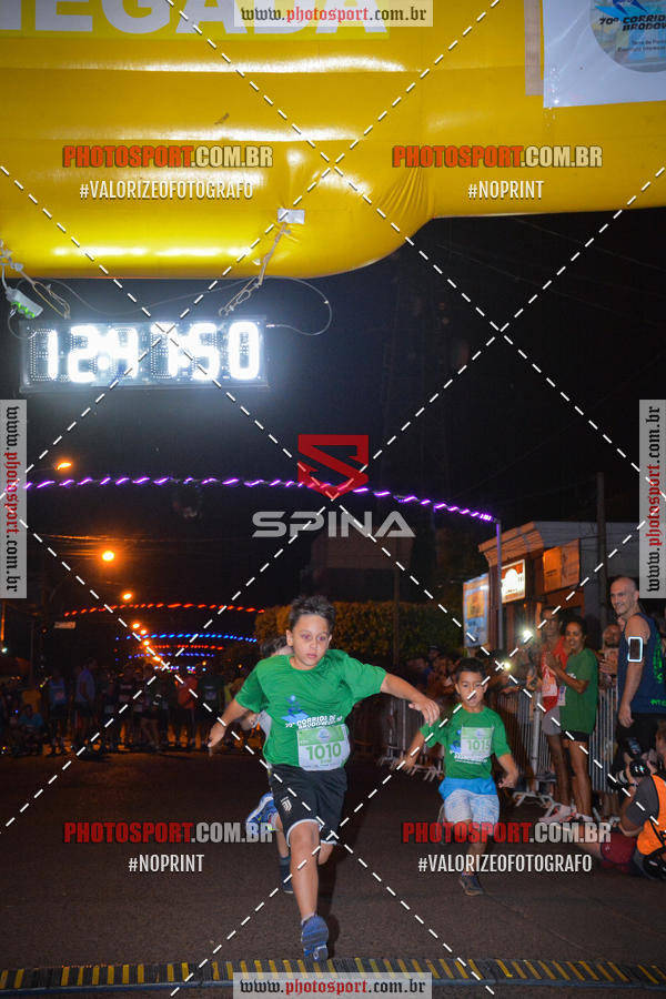 Buy your photos of the event70 CORRIDA DE BRODOWSKI on Fotop