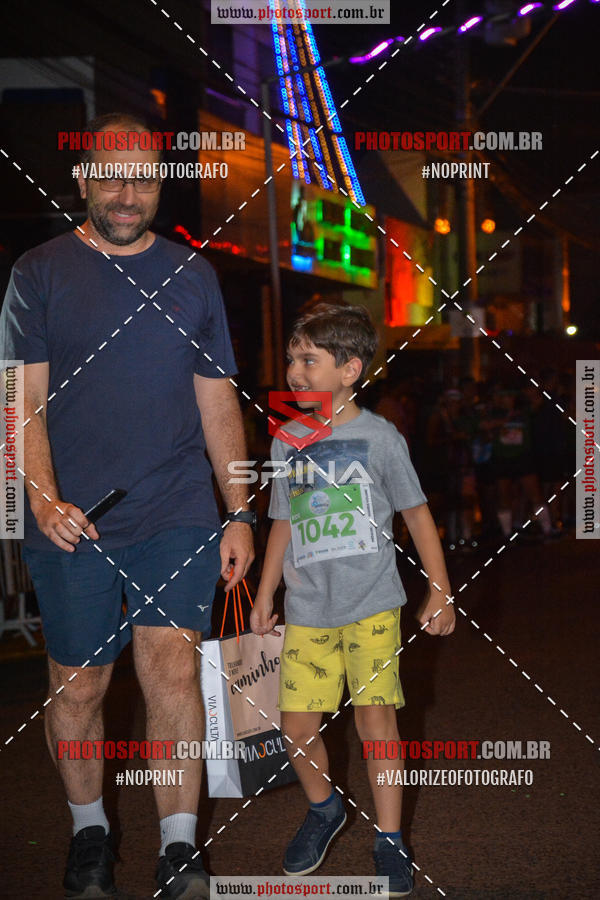 Buy your photos of the event70 CORRIDA DE BRODOWSKI on Fotop