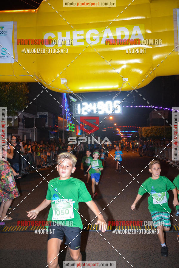 Buy your photos of the event70 CORRIDA DE BRODOWSKI on Fotop