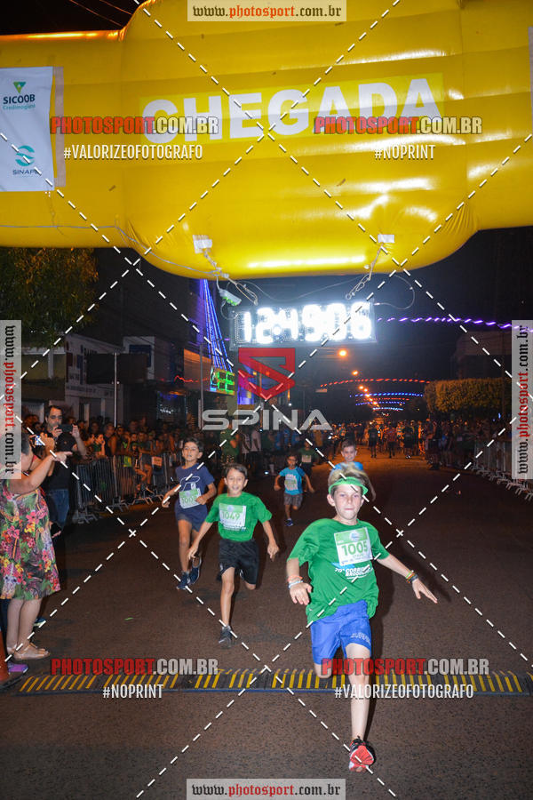 Buy your photos of the event70 CORRIDA DE BRODOWSKI on Fotop